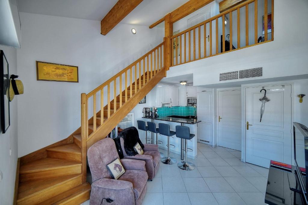 Fotografia z galérie ubytovania REF 1766 - Cannes Center - Apartment for rent v Cannes