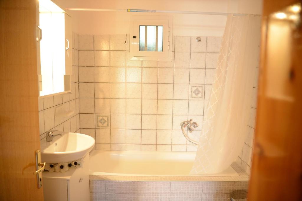 Kúpeľňa v ubytovaní ZeusPlace Valentina's house Elatochori