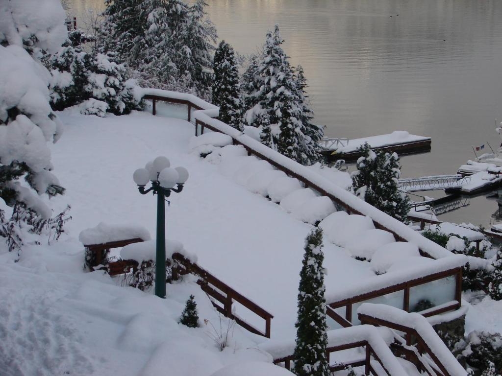 Sunshine Coast Resort v zimě