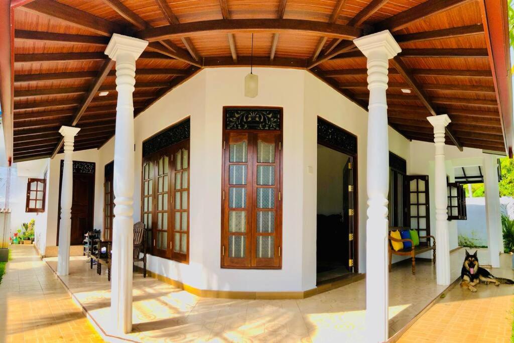 Apartment Beach Close Modern home for Rent with Furniture, Matara, Sri