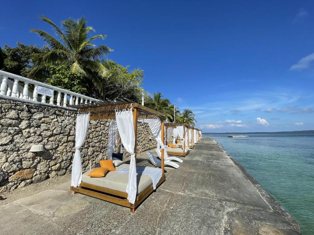 Mejores Hoteles en Isla Grande | Islas del Rosario 405177936
