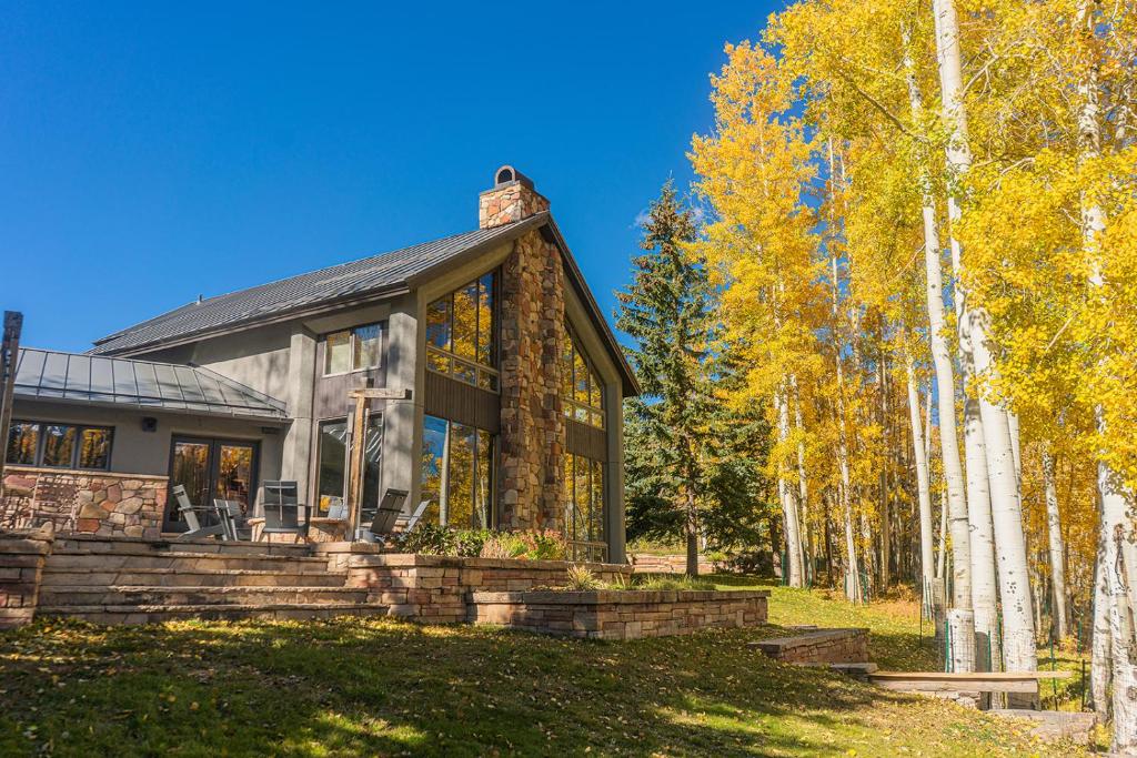 Aspen Grove Villa - A Resort Lifestyle Retreat - Housity