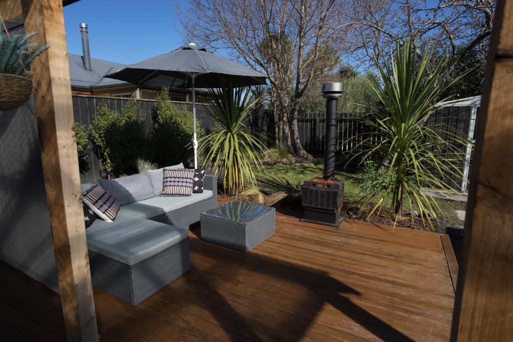 Bach On Daniel - Resim 1