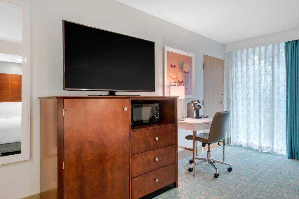 Holiday Inn Orlando – Disney Springs™ Area, an IHG Hotel - 