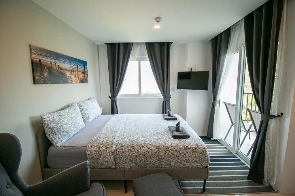 Mantra Beach Condominium Suite - Mae Phim - Studio With Lake View