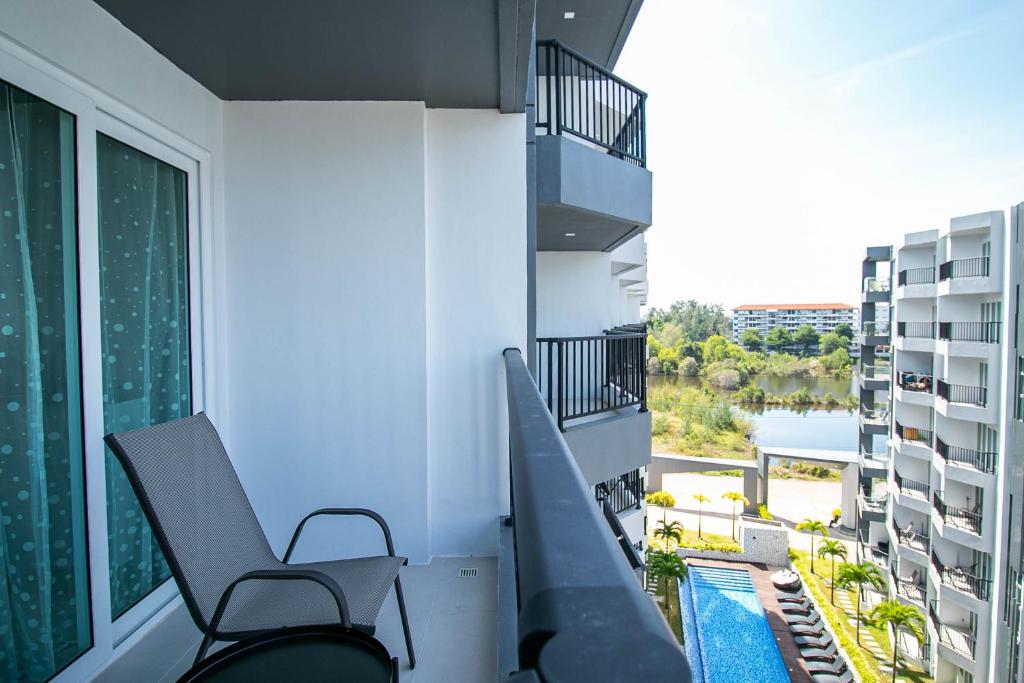 Mantra Beach Condominium Suite 2 - Mae Phim - Triple Chambre Avec Terrasse
