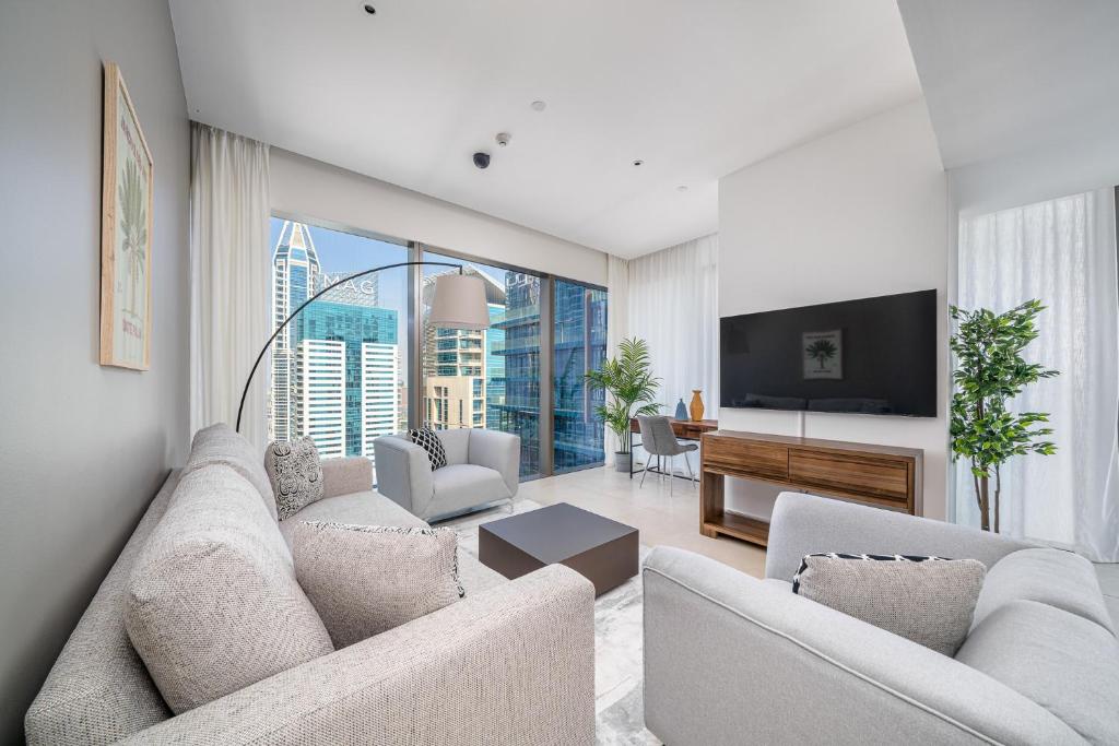 ALH Vacay – Luxurious 2 Bedroom in Marina Gate 2