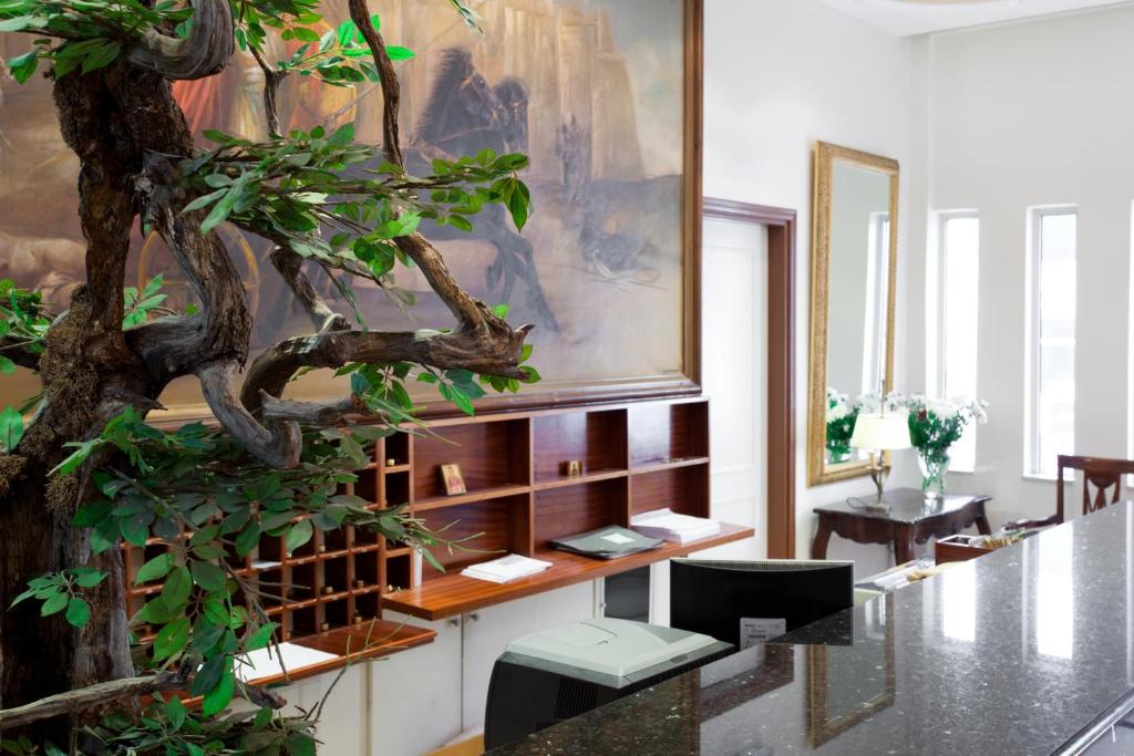 Achillion Palace - Resim 16