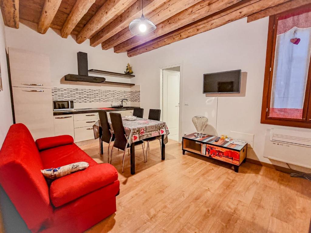 A kitchen or kitchenette at San Marco Central Flat