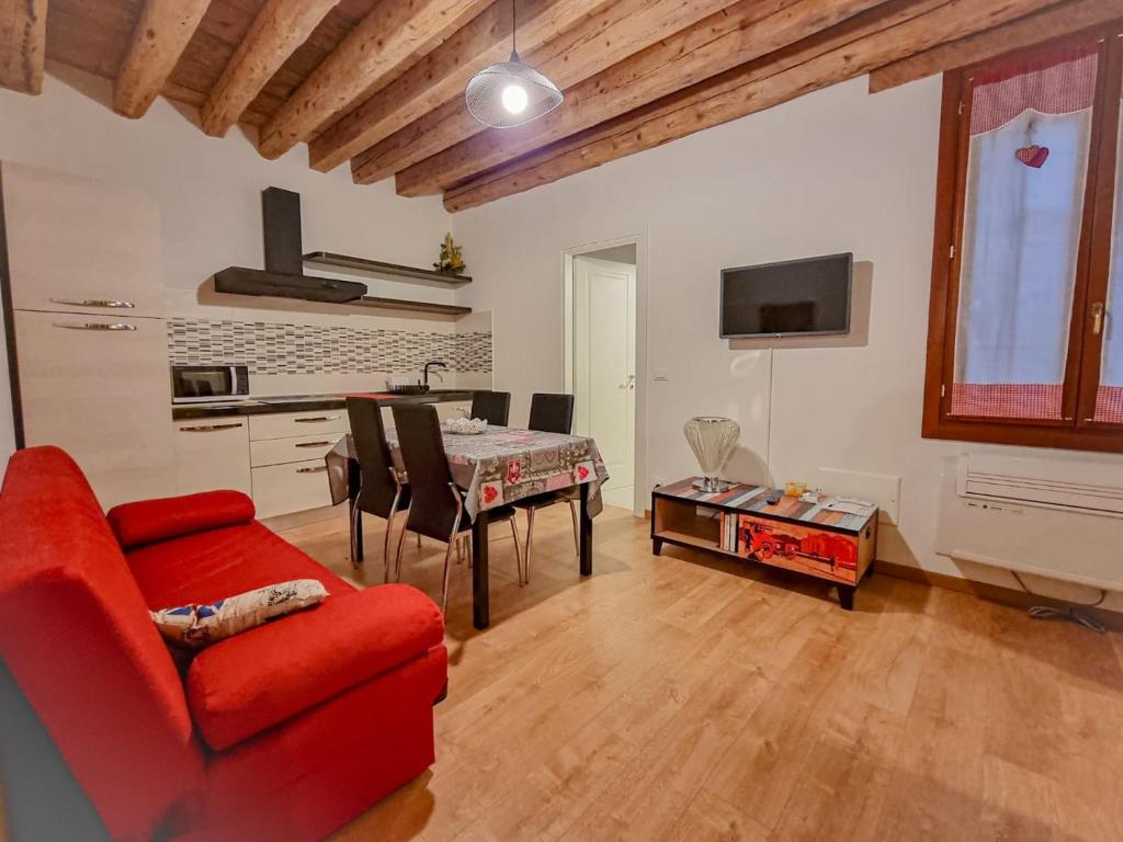 A kitchen or kitchenette at San Marco Central Flat