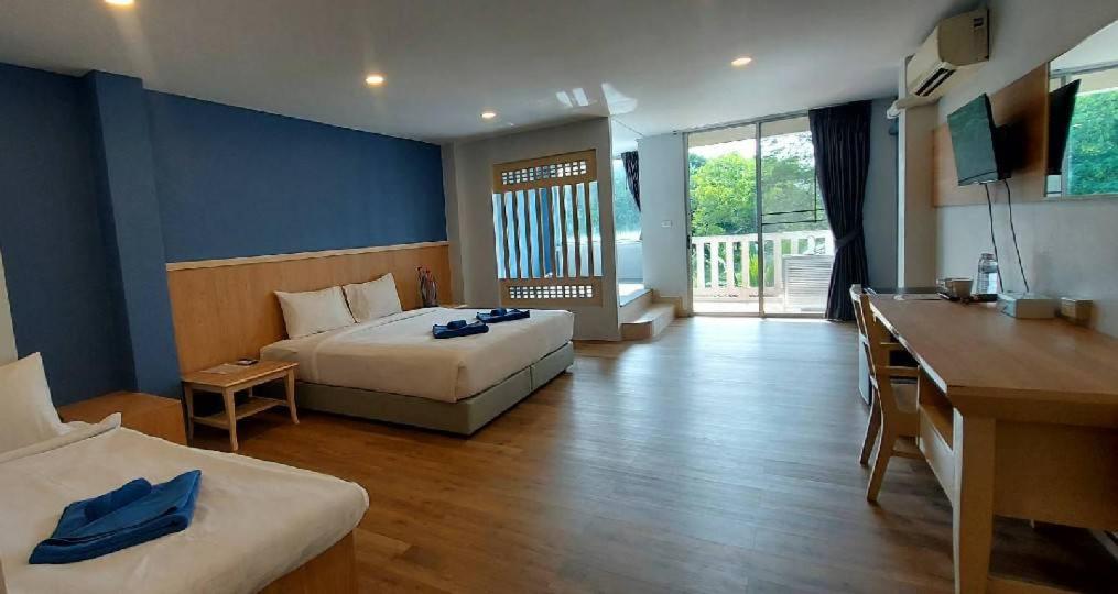 Postel nebo postele na pokoji v ubytování Karon Living Room - SHA Plus