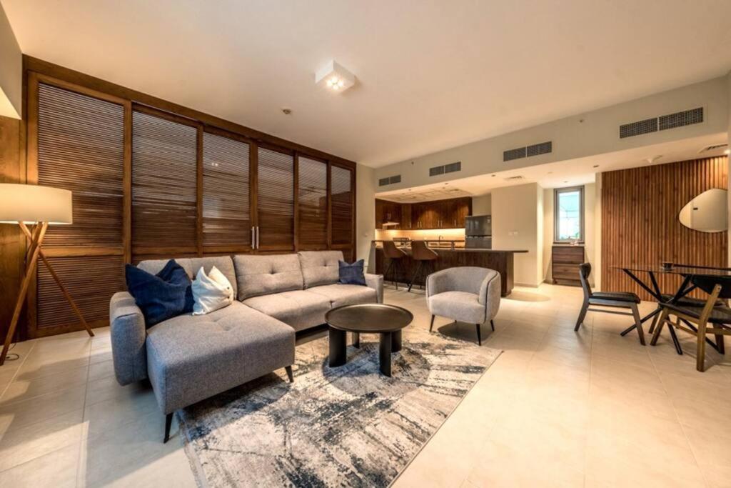 Modern Apartment, Burj Khalifa View, Dubai (updated prices 2024)