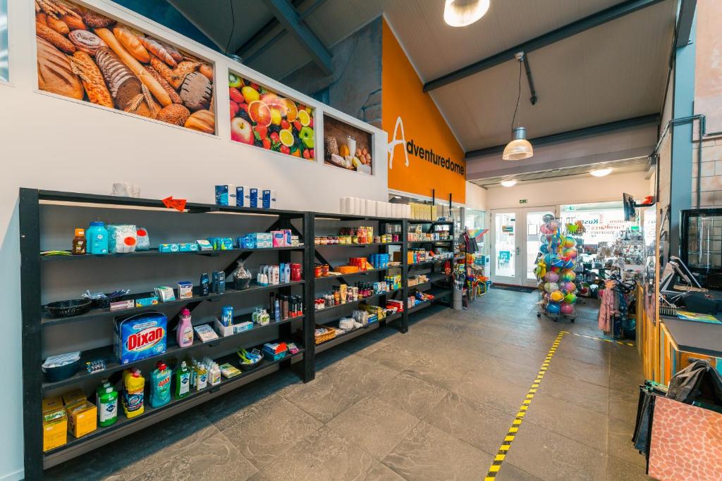 Supermarket nebo jiné obchody v  chaty nebo okolí