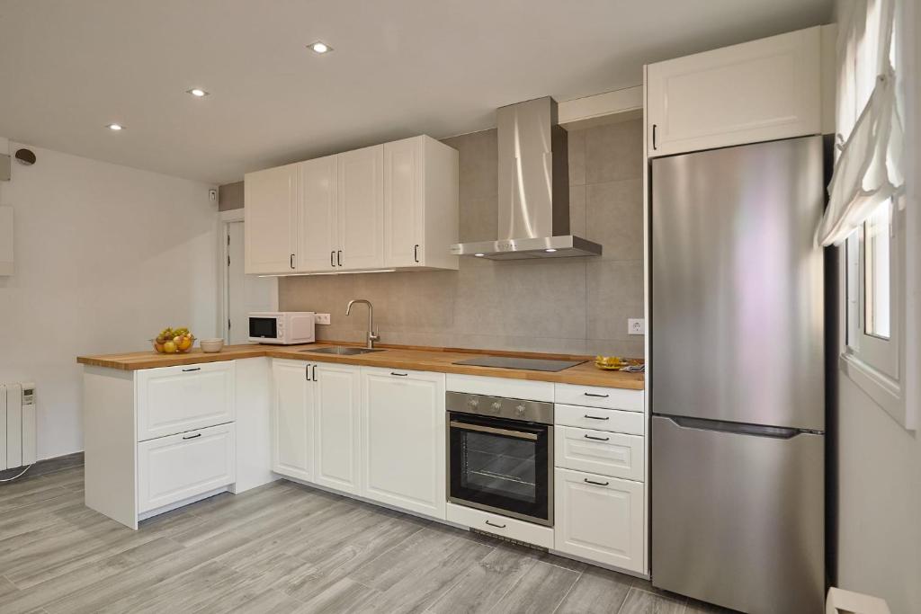 BBarcelona El Carmel Apartment with terrace - Two-Bedroom Apartment