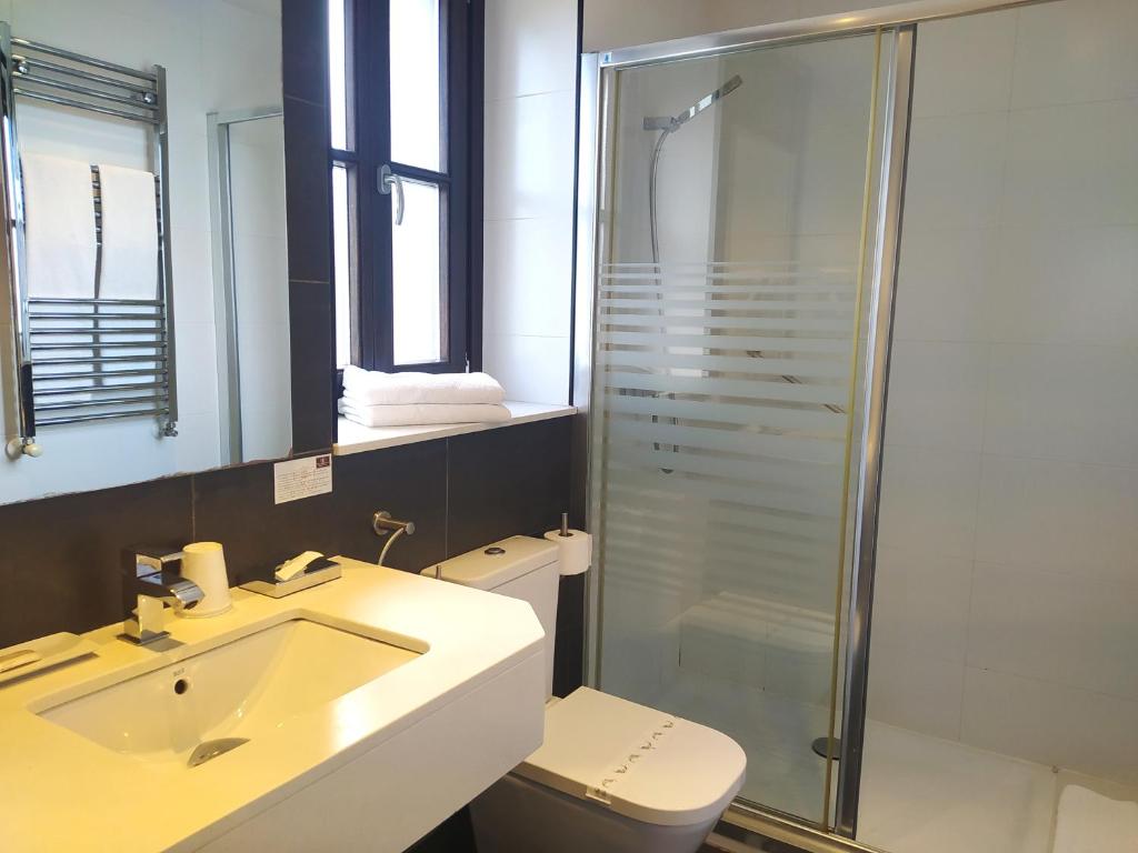 Hotel Villa Marrón, Naves – Updated 2023 Prices