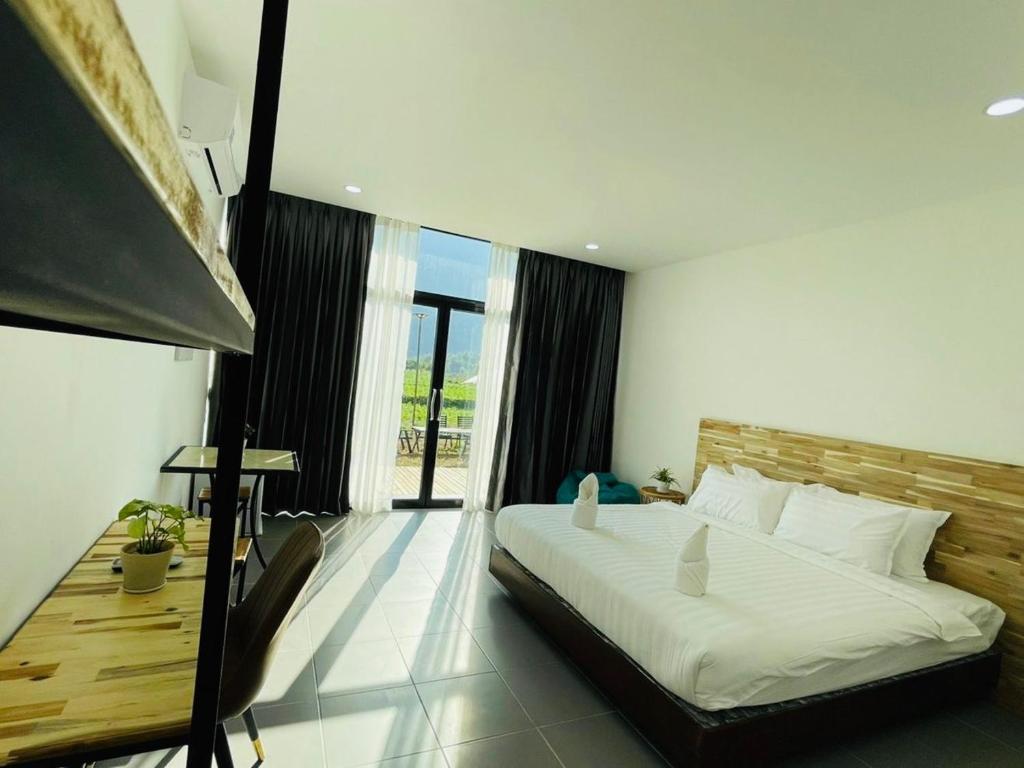 Vangvieng Angsavanh Resort - Habitación Doble Con Balcón