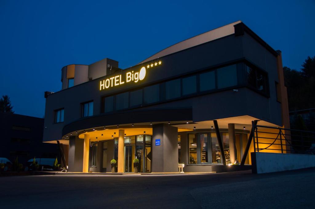 a hotel building with a sign that reads hotel big at Hotel Biga in Zavidovići