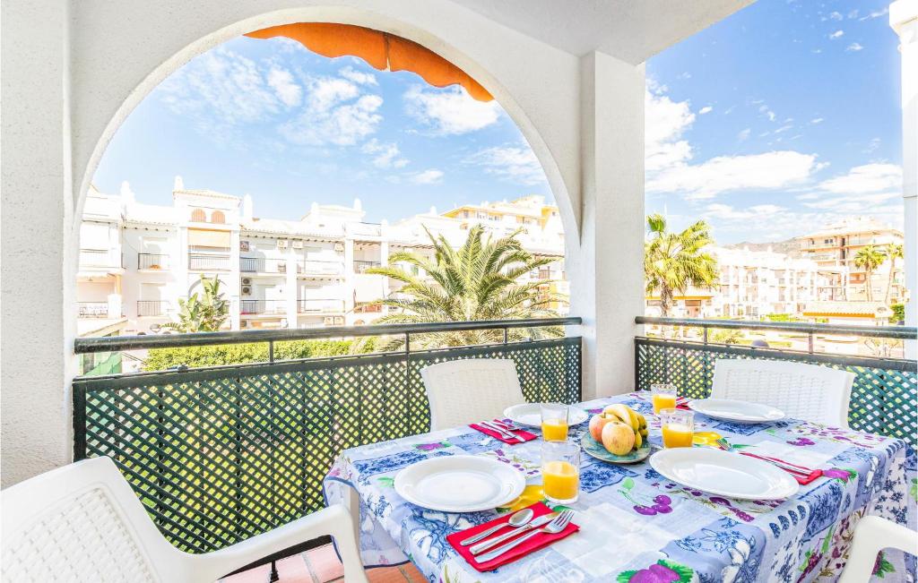 A balcony or terrace at 2 Bedroom Nice Apartment In Torrox