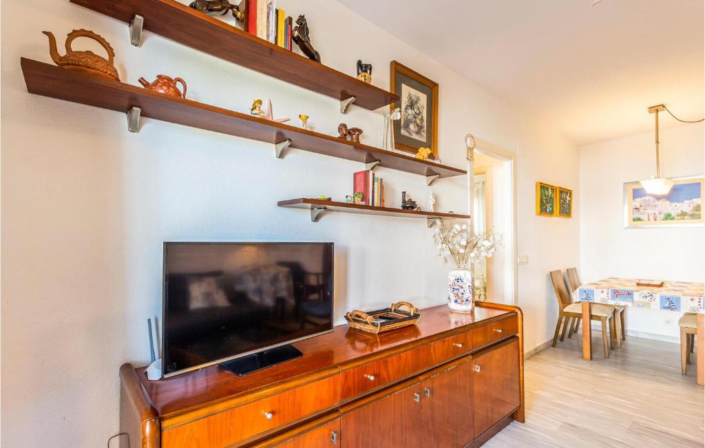 A television and/or entertainment centre at 2 Bedroom Nice Apartment In Torrox