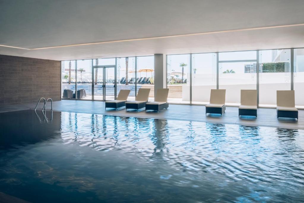 A piscina localizada em Iberostar Selection Lagos Algarve ou nos arredores