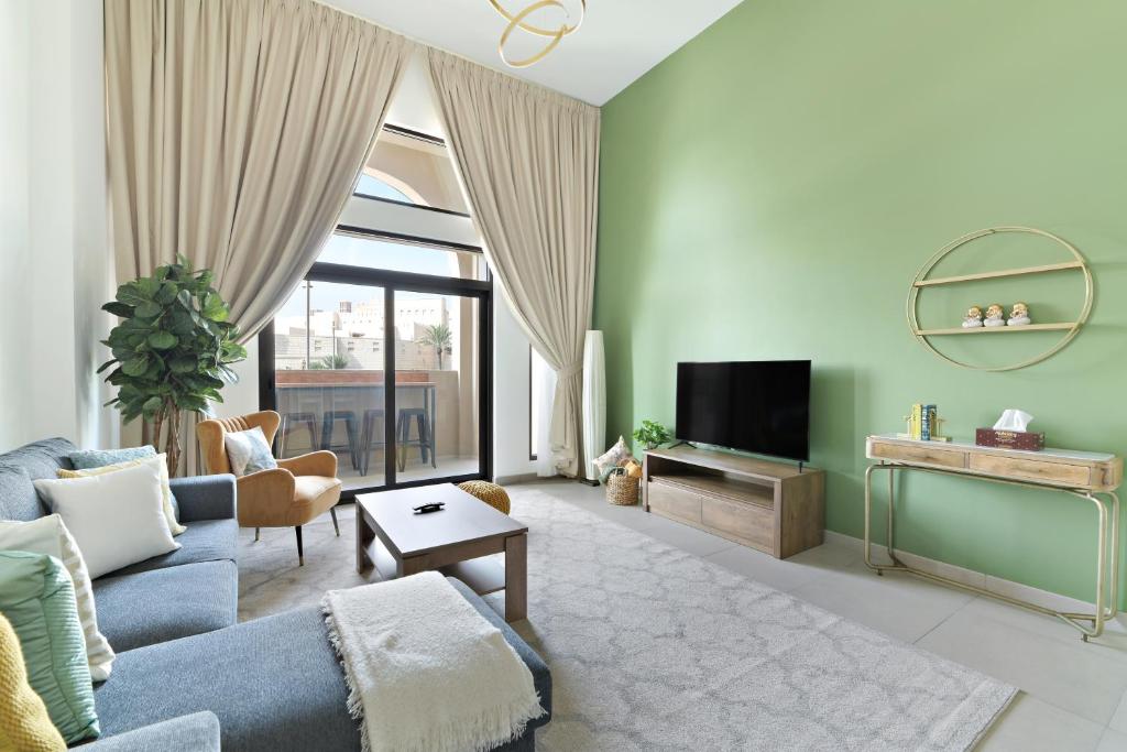 Burj Al Arab View – 5 mins walk to Madinat Jumeirah & Wild Wadi