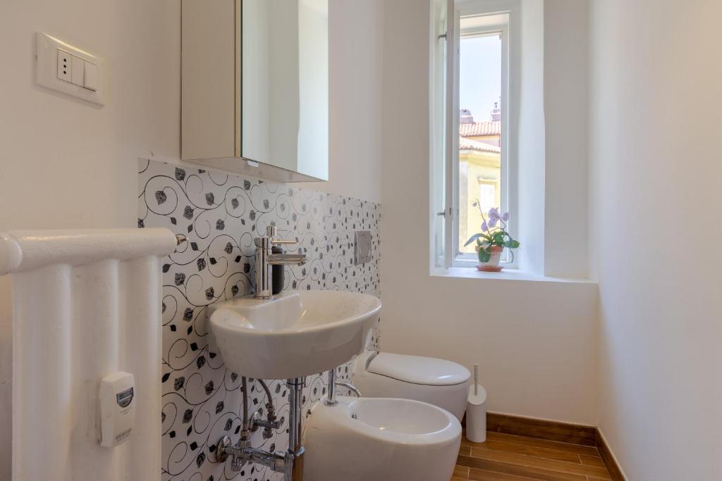 A bathroom at Le Dimore del Teatro