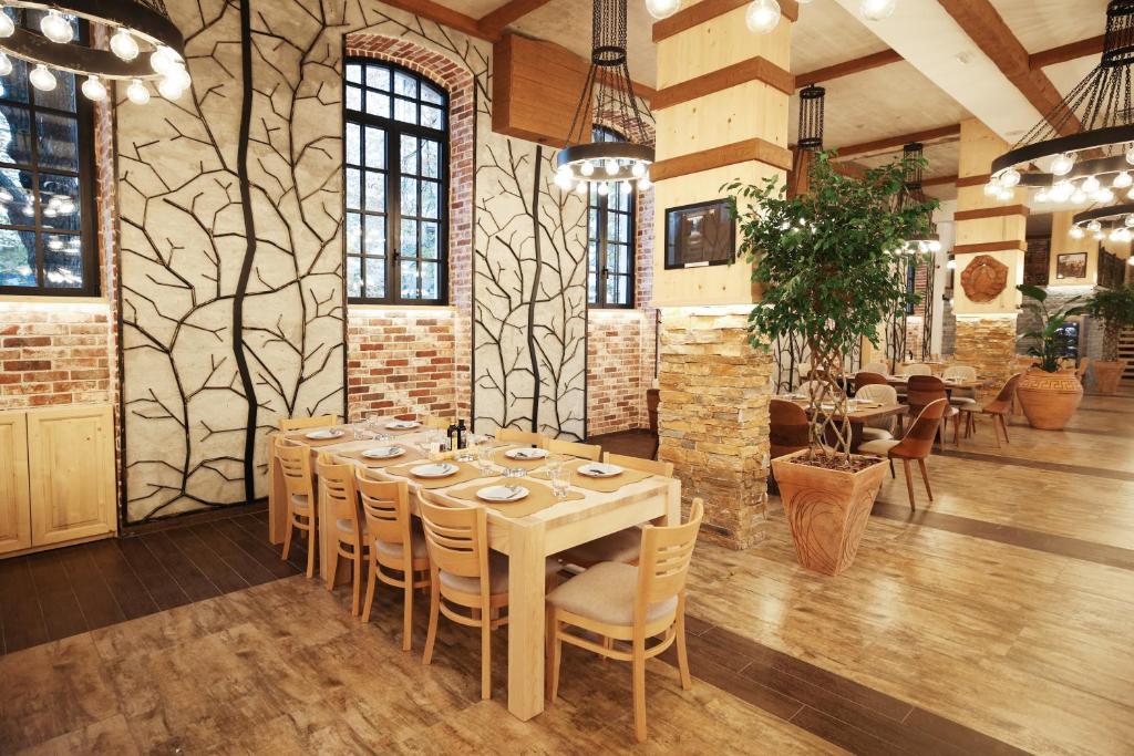 Restaurace v ubytování Hotel Livnica