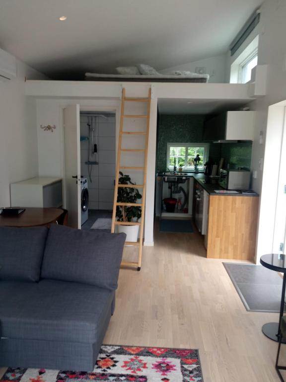 Kuchyň nebo kuchyňský kout v ubytování Attefallshus säng 160 bäddsoffa 160