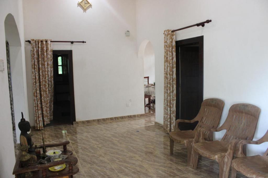 Posezení v ubytování Holiday Home Anuradapura