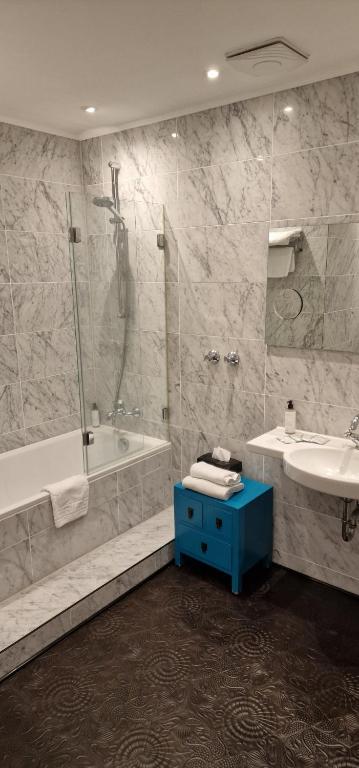 
Deluxe Suite (4 Adults)
