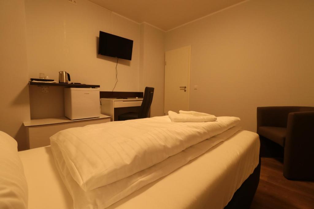 Schiller Pension - Habitación Doble Con Baño Privado