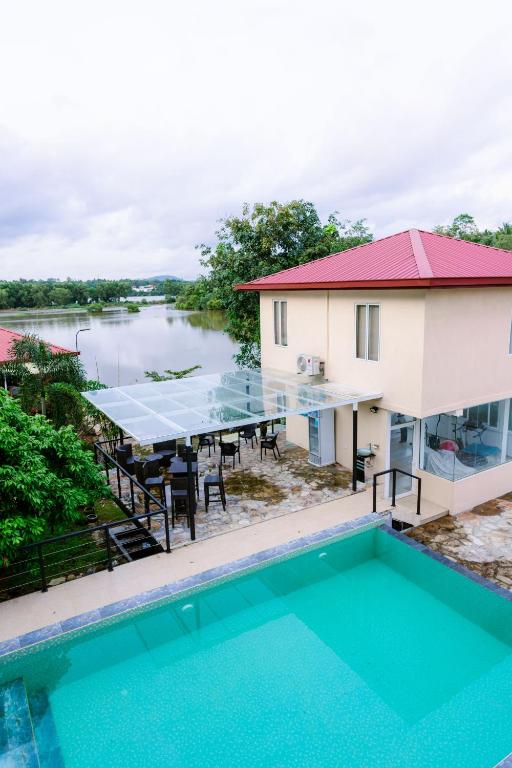Bazén v ubytování Savenndra Resorts nebo v jeho okolí