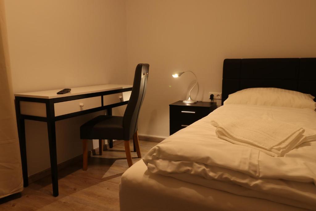 Schiller Pension - Habitación Individual Con Baño