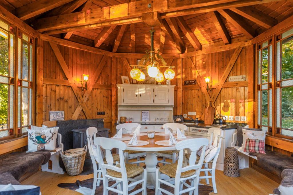 Posezení v ubytování Luxus Hotel Design Villa Ottilienruh Ilsenburg im Harz