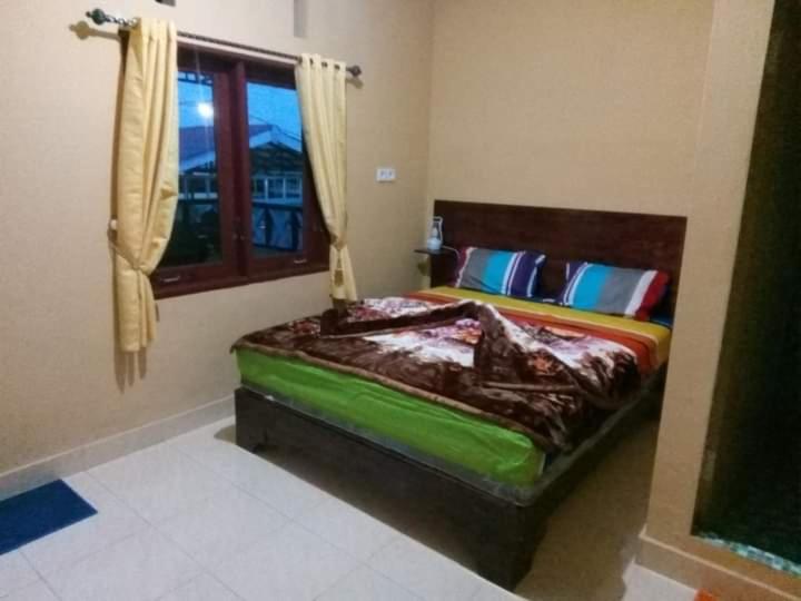 Berastagi Mountain View Homestay & Pizzeria - Habitación Doble O Gemela