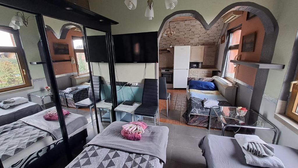 Sárkány Lak - One-Bedroom Apartment With Balcony