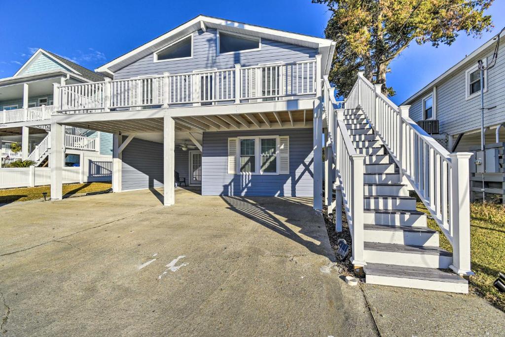 Myrtle Beach Duplex Home with Deck and Fire Pit!, Myrtle Beach (updated prices 2024)