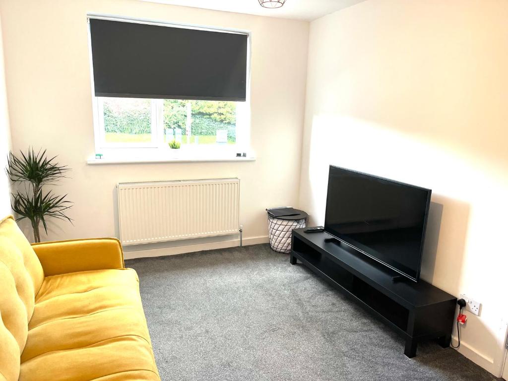 Recently refurbished apartment 15 mins from centre