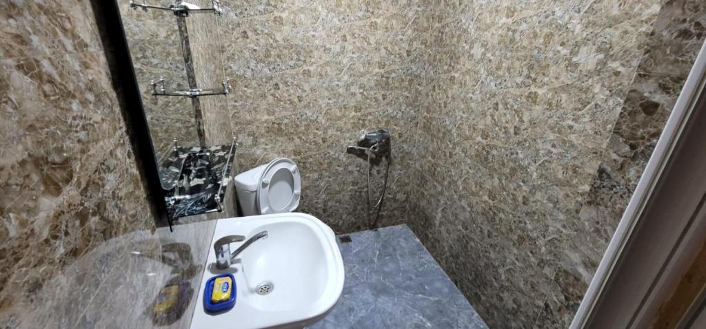 Koupelna v ubytování Bagrationi 54