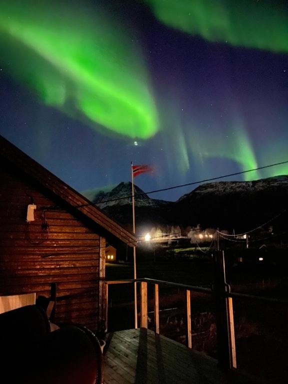 In the heart of the Lyngen alps, Holmen i Lyngen - Villa