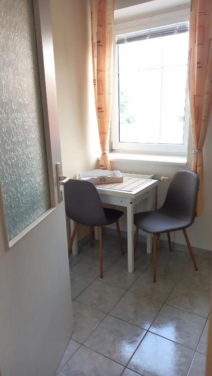 Posedenie v ubytovaní Chill Apartman Hévíz