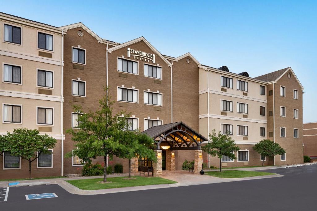 a rendering of the front of the hampton inn suites at Staybridge Suites Oklahoma City-Quail Springs, an IHG Hotel in Oklahoma City