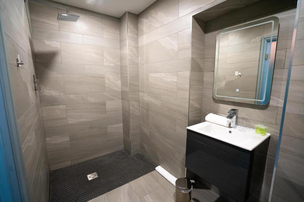 Hotel 105 - Resim 24