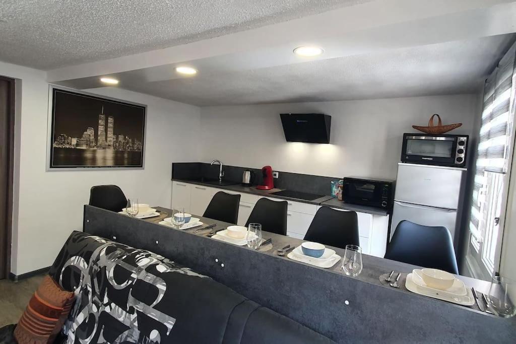 Kuchnia lub aneks kuchenny w obiekcie - 1 - Appartement charmant moderne 5 pers T3 73m2
