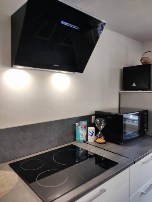 Kuchnia lub aneks kuchenny w obiekcie - 1 - Appartement charmant moderne 5 pers T3 73m2