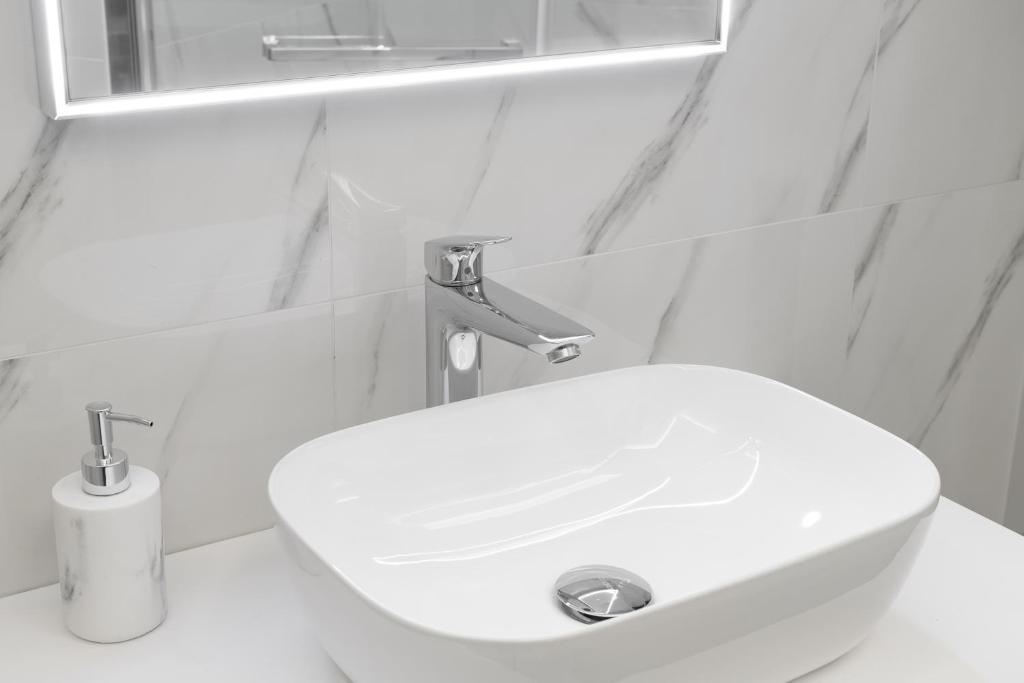 ROYAL SUITE, Ljubljana - Resim 20