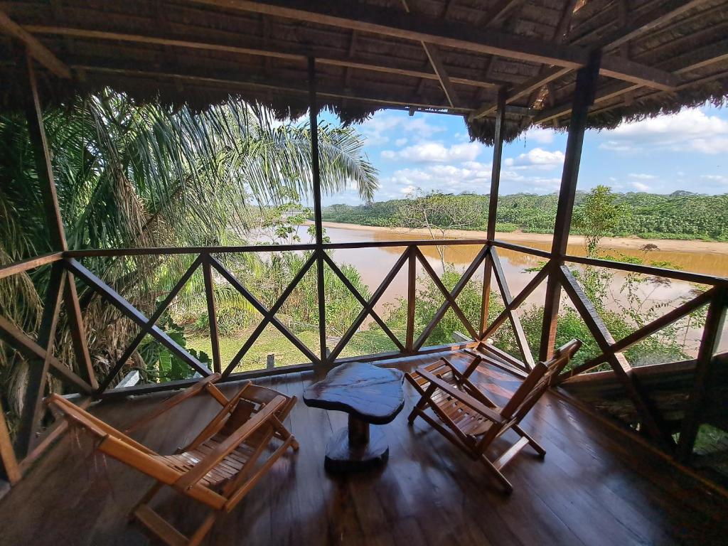 Balkón nebo terasa v ubytování Andean Wings Sotupa Eco Lodge