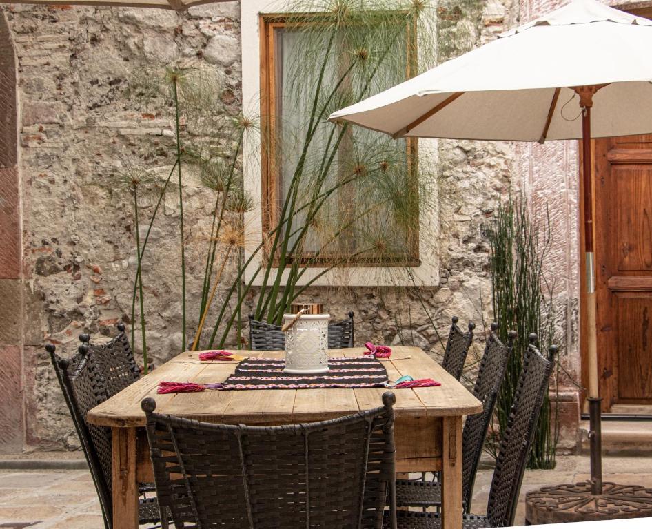 Patio nebo venkovní prostory v ubytování Orchid House San Miguel de Allende