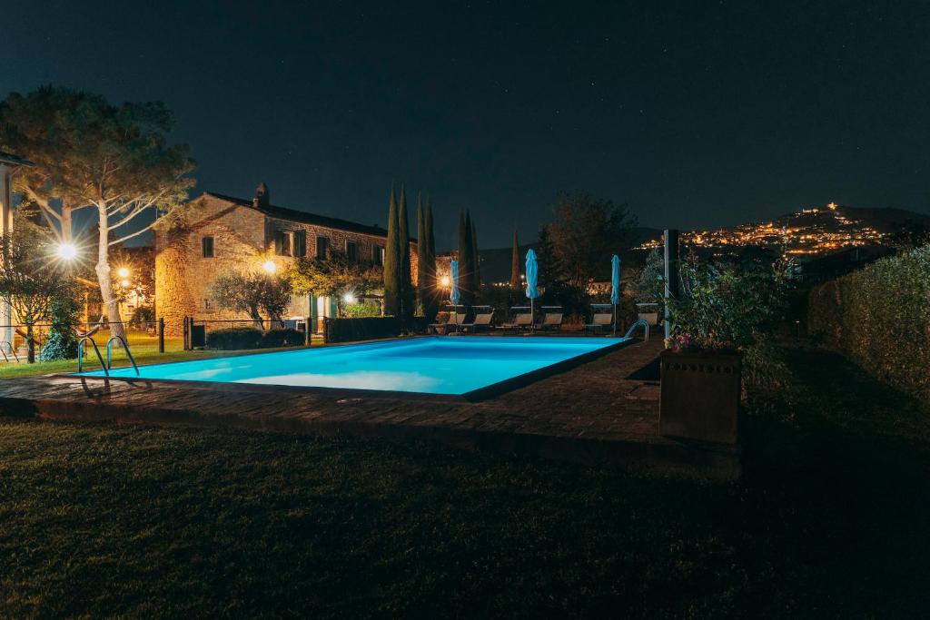Bazén v ubytovaní Agriturismo Il Borgo alebo v jeho blízkosti