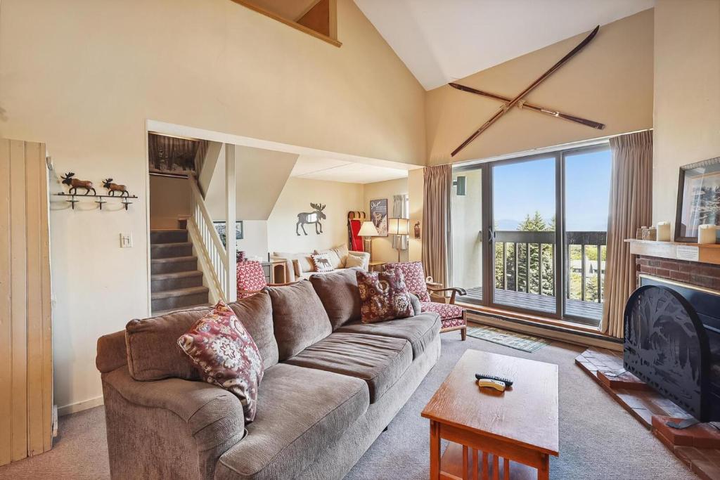 Pinnacle A23, Killington (updated prices 2024)